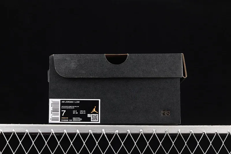 All categories Air Jordan Jordan series basketball shoes Air Jordan 1 Low G version pure original Air Jordan 1 Low AJ1 Joe 1 white and yellow low-top cultural and leisure sports sneakers DN6999-100